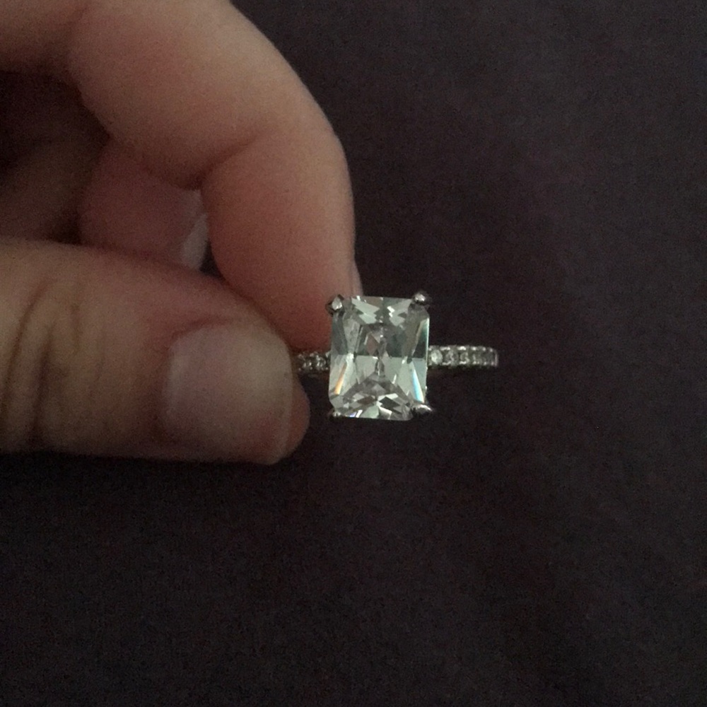 Diamond ring